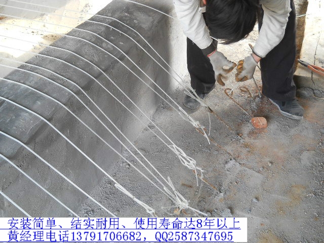 psbCA83R6TO.jpg